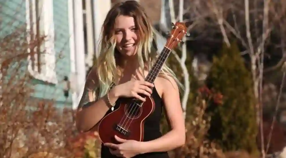 Shanin Blake Age And Her Rise In Indie Music Scene